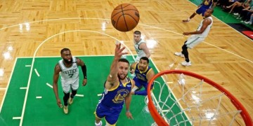 开云体育官网-【圆桌】库里挤进历史前10？距离GOAT讨论还多远？